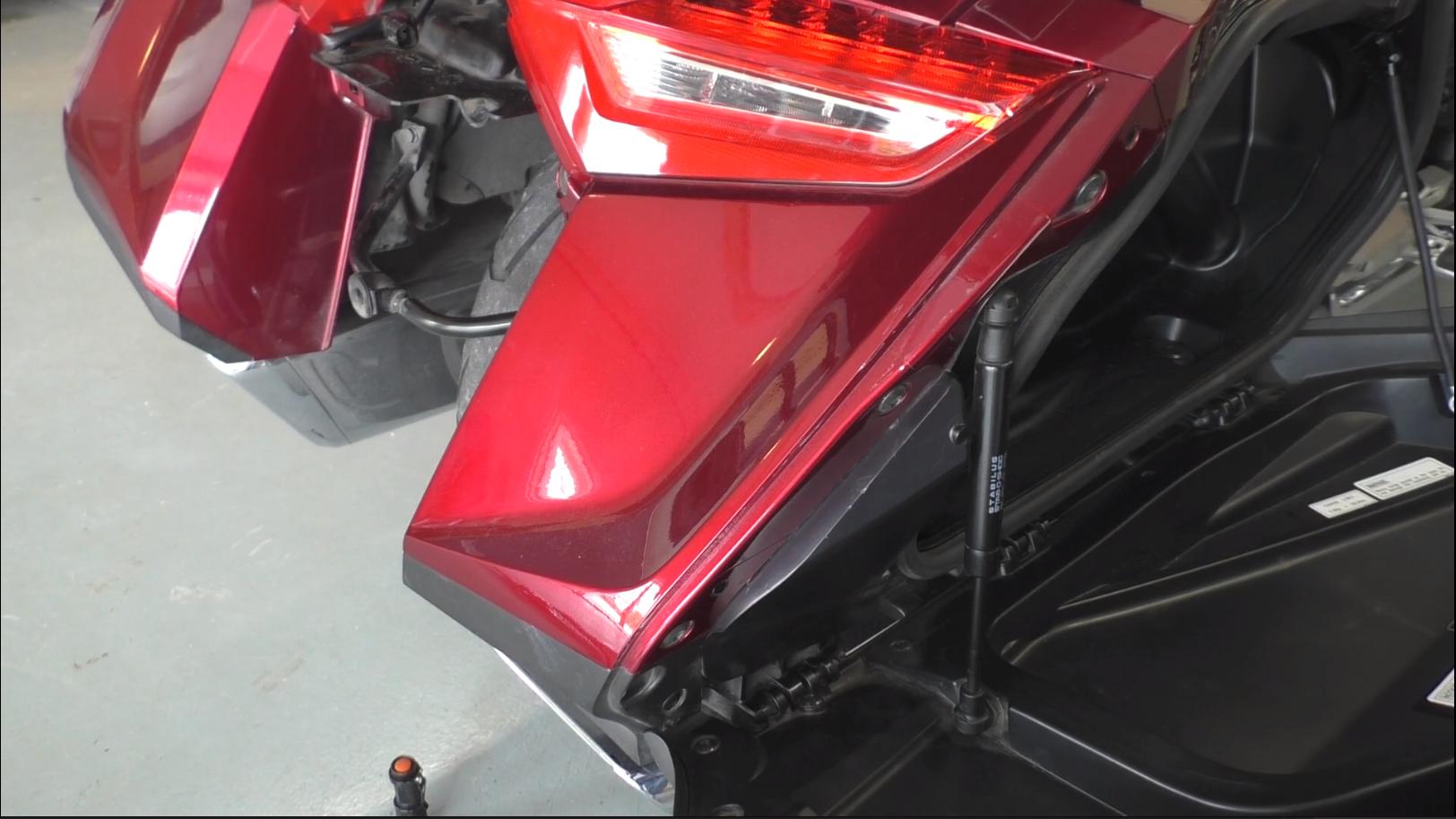 Rear Saddlebag Cover Remove and Replace